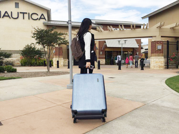 4東晟密封件產品的東晟麗品牌拉桿箱：我與我的小伙伴準備出發咯！