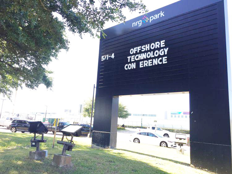 6經過半個多小時的車程，到了一個叫nrg park的地方。