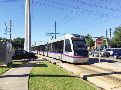 5休斯頓的地面輕軌，每10分鐘一班！