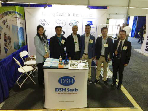 13誠摯的感謝：嘉諾集團雷董、上海嘉諾密封陳總親臨東晟密封展會現場指導工作！