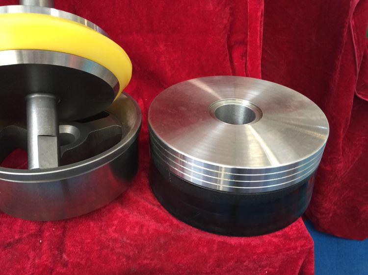 泥漿泵專用的純進口材料的 聚胺脂凡爾膠（PU）系列密封件產品