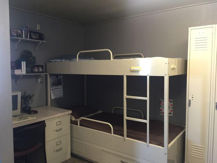 釆油勘探、鉆井平臺員工們專屬的：固定式雙層床