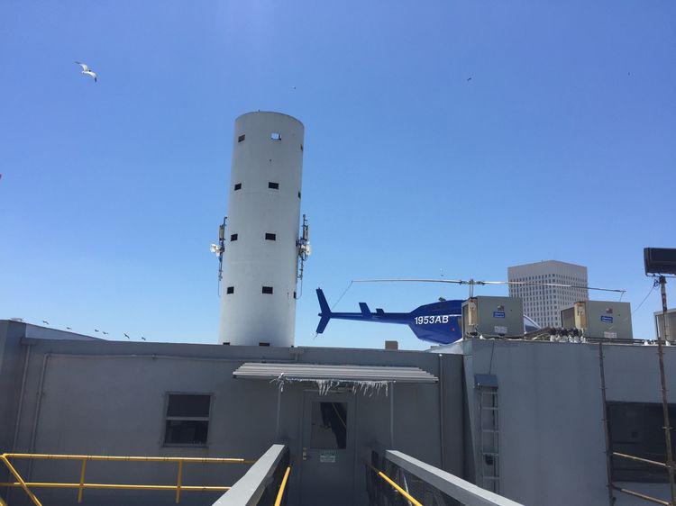 釆油勘探、鉆井平臺中：特殊、緊急狀態下專用的直升機