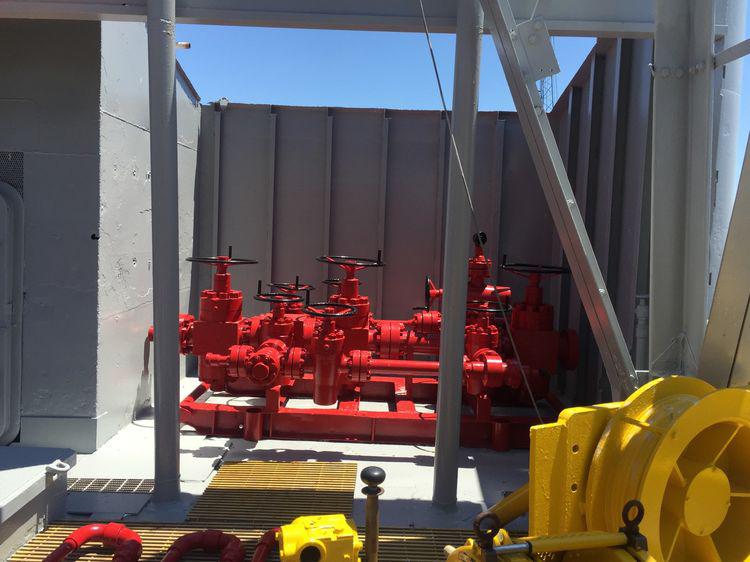 釆油勘探平臺專用的：輸油管道和閥門系統