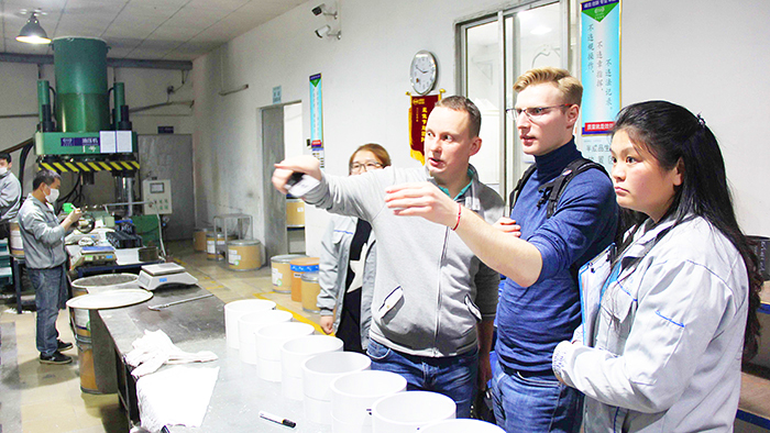 俄羅斯液壓機器制造行業（密封件）的國外客戶：密封件生產車間   