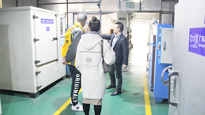 東晟密封件生產車間現場