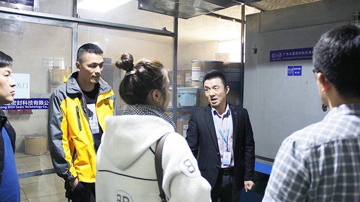 東晟密封件生產車間現場